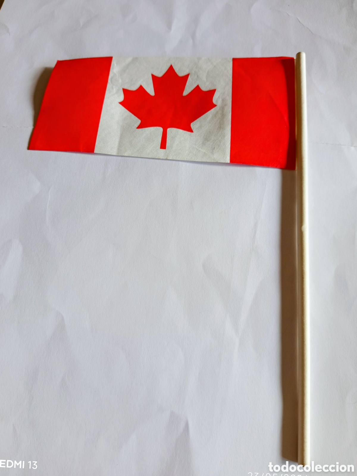 Banderines de colecci&oacute;n: BANDER&Iacute;N DE CANAD&Aacute; DE PAPEL