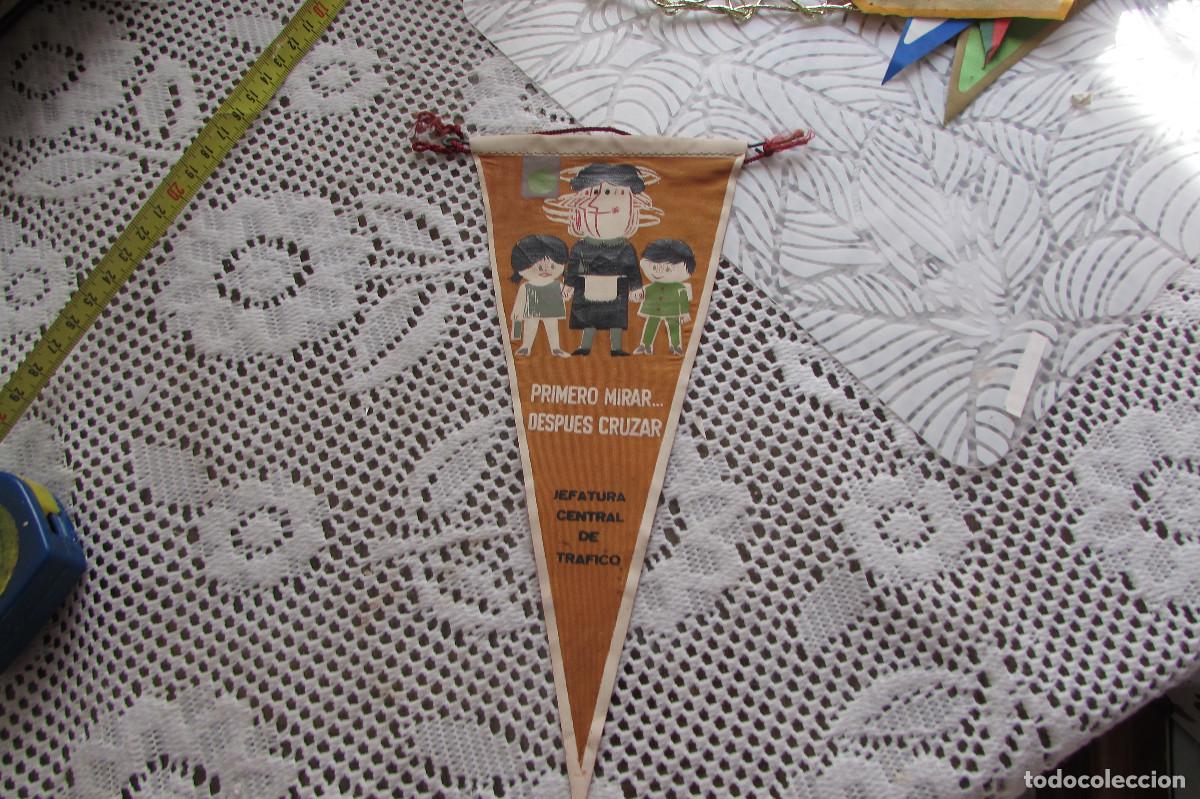 Banderines de colecci&oacute;n: Antiguo banderin. Jefatura central de Trafico IRUPE 551