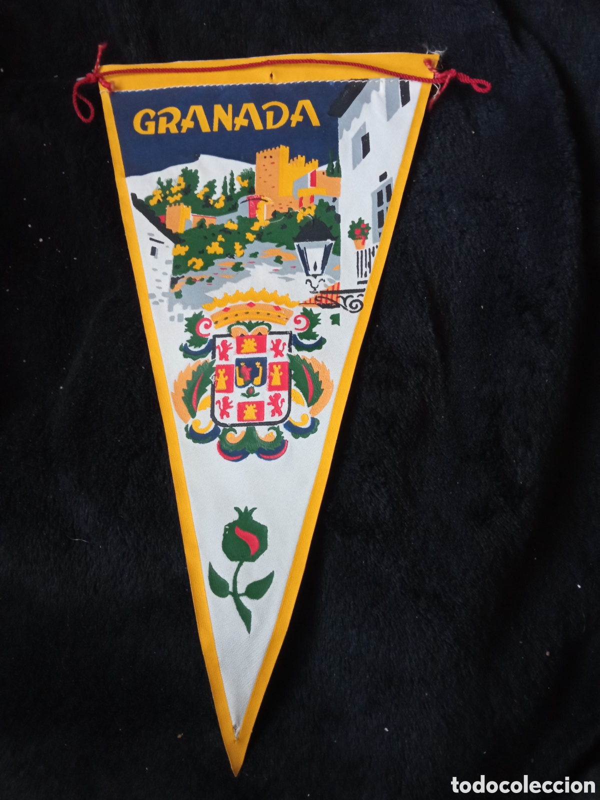 Banderines de colecci&oacute;n: Antiguo banderin, Granada, mide 26,5 cm de altura