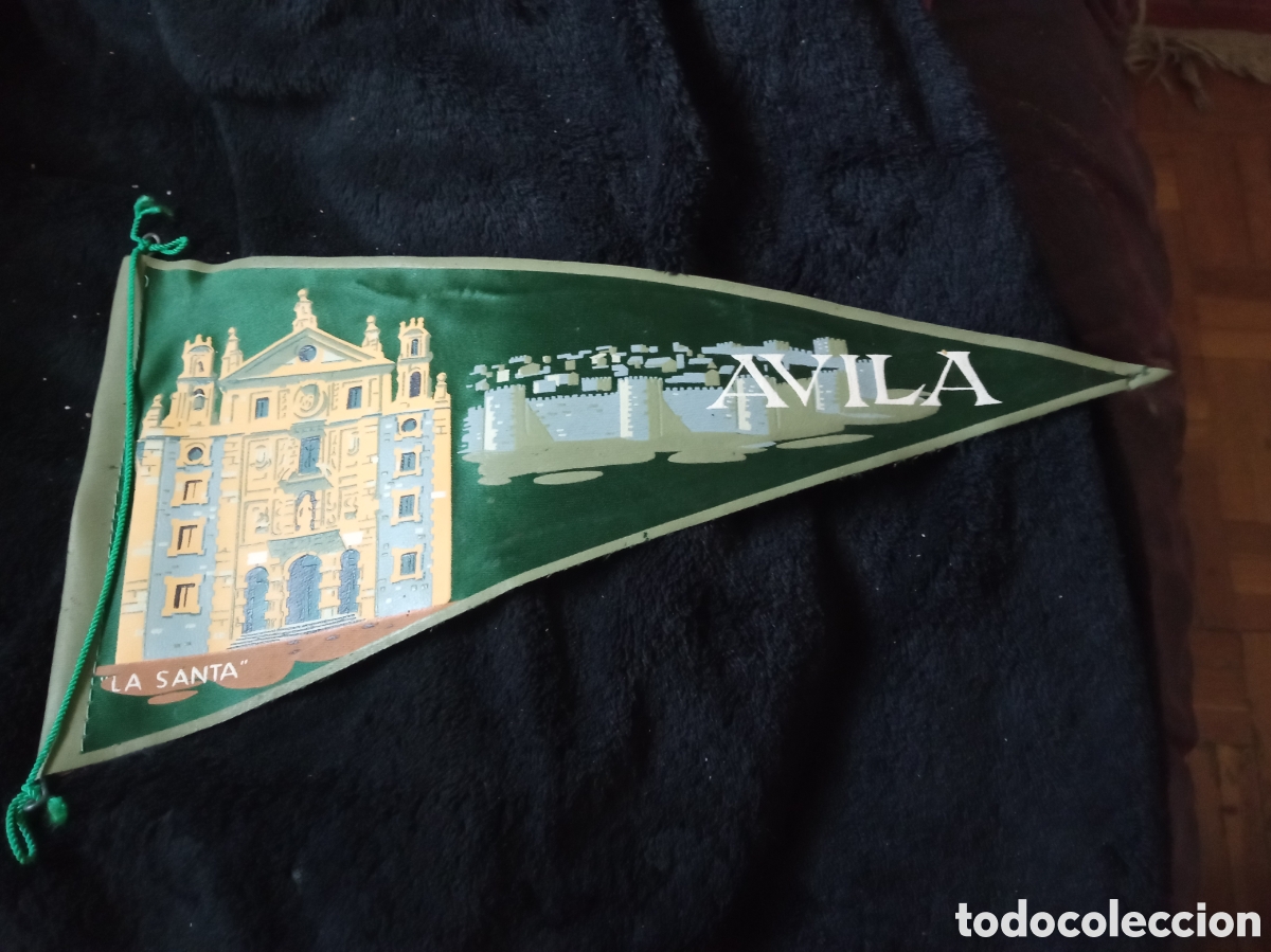Banderines de colecci&oacute;n: Antiguo banderin, Avila, La Santa, mide 27,5 cm de altura