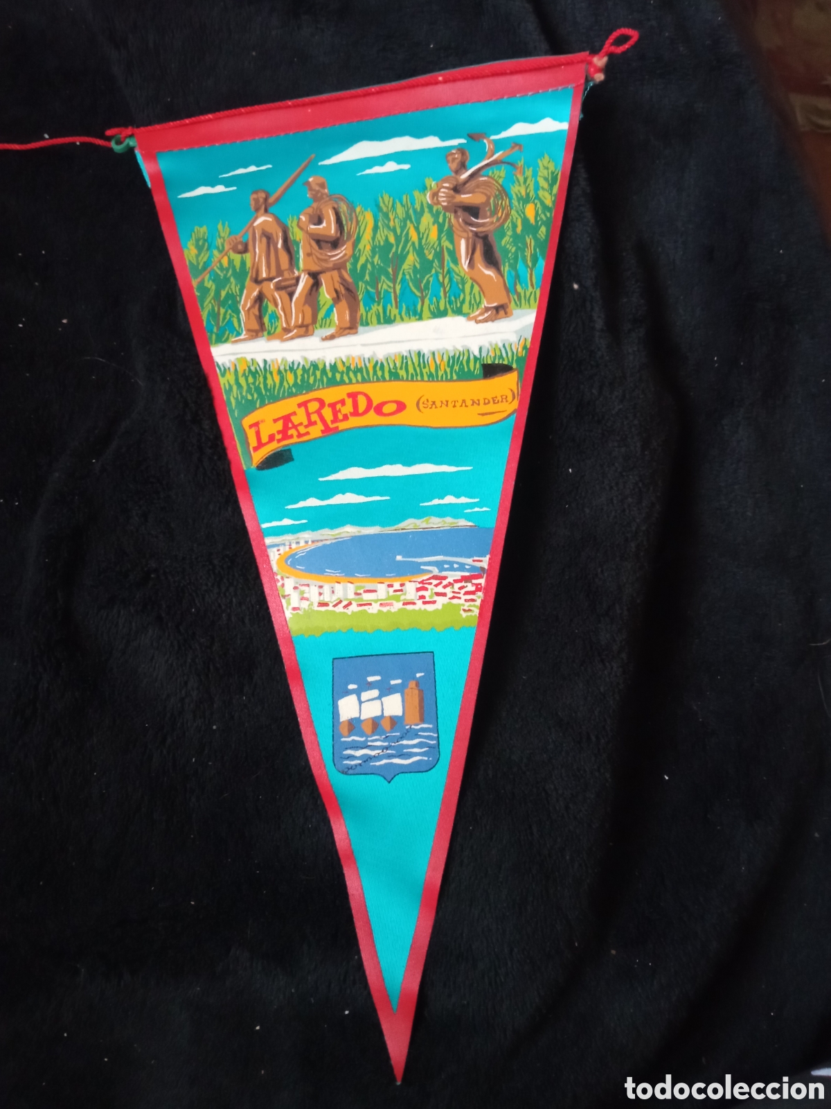 Banderines de colecci&oacute;n: Antiguo banderin, Laredo (Santander) mide 27 cm de altura