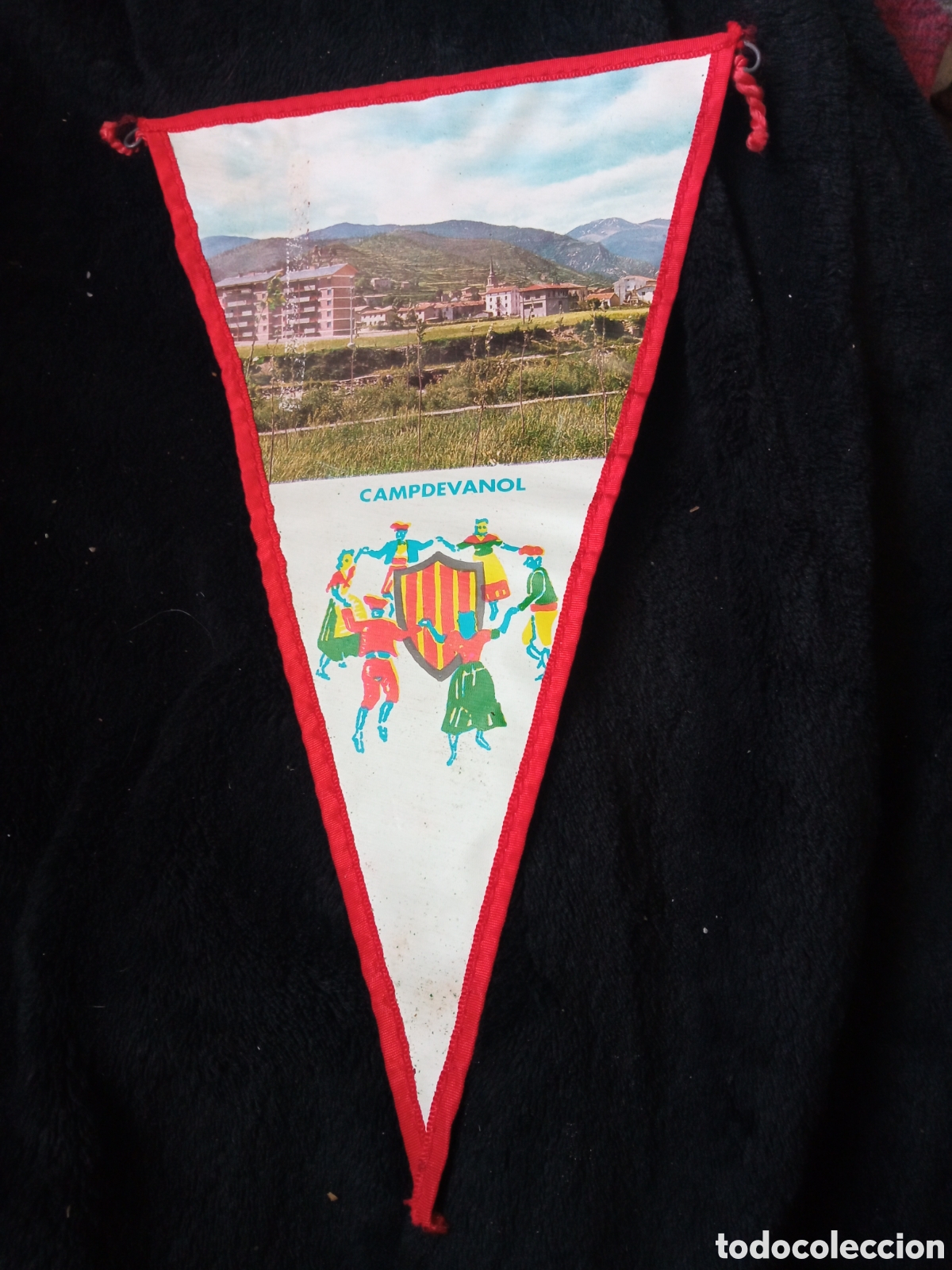 Banderines de colecci&oacute;n: Antiguo banderin Campdevanol, mide 24,4cm de altura