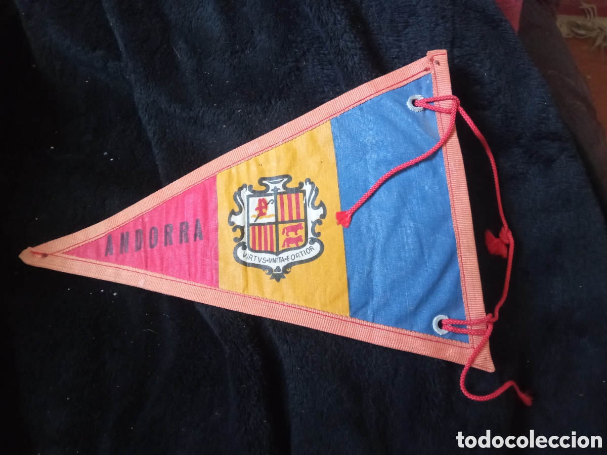 Banderines de colecci&oacute;n: Antiguo banderin a Doble cara de Andorra, mide 21 cm de altura