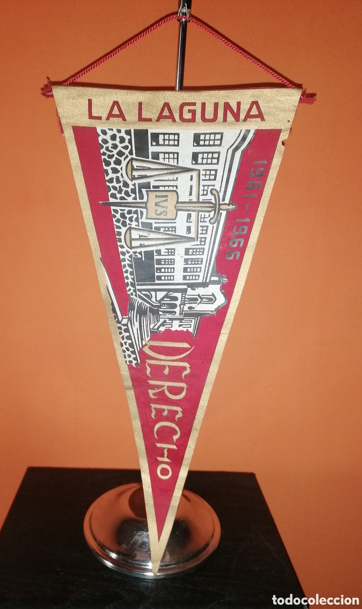 Banderines de colecci&oacute;n: Antiguo bander&iacute;n Universidad de La Laguna. Derecho 1961-1966