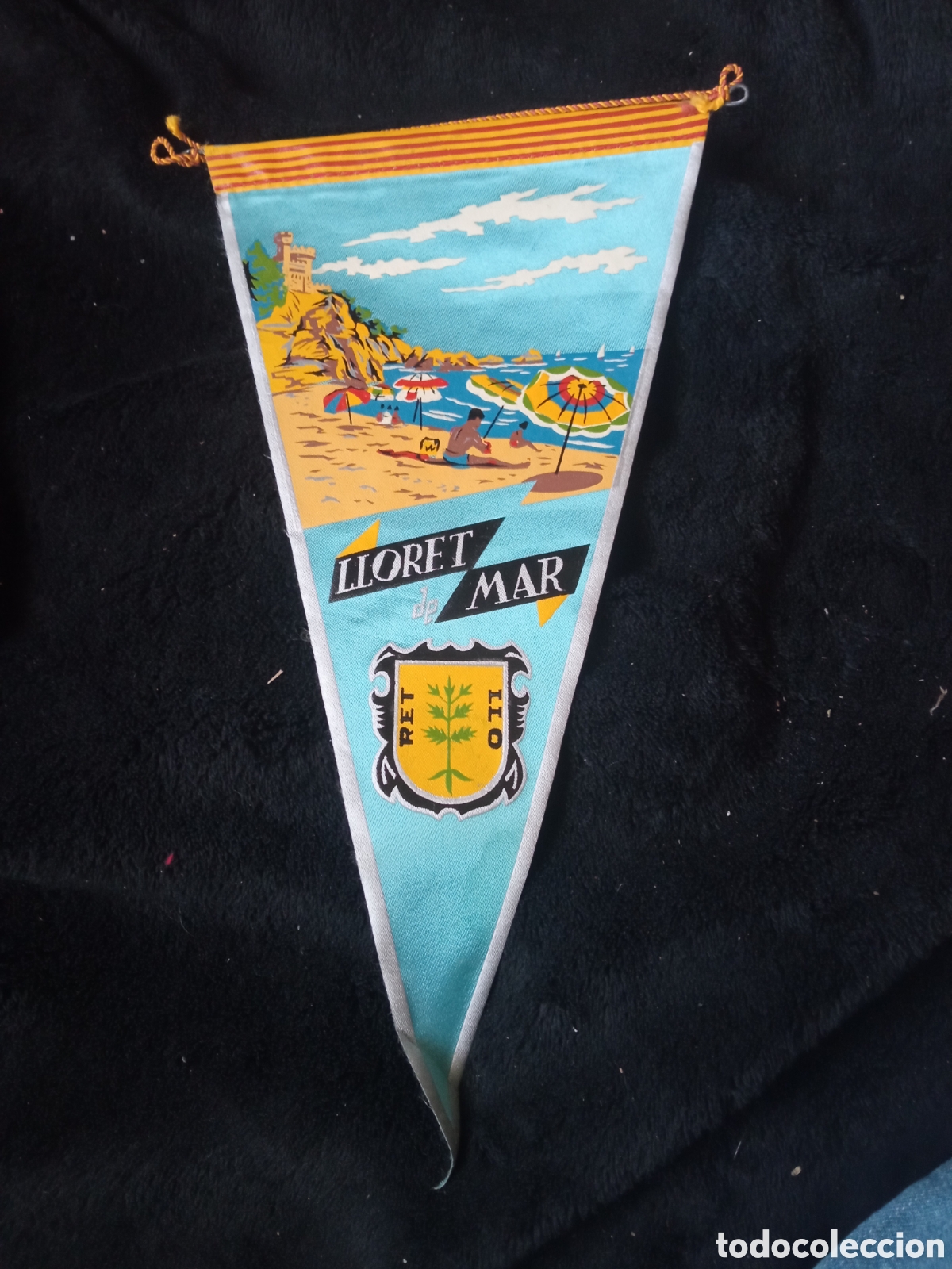 Banderines de colecci&oacute;n: Antiguo banderin, Lloret de Mar, mide 26,5cm de altura