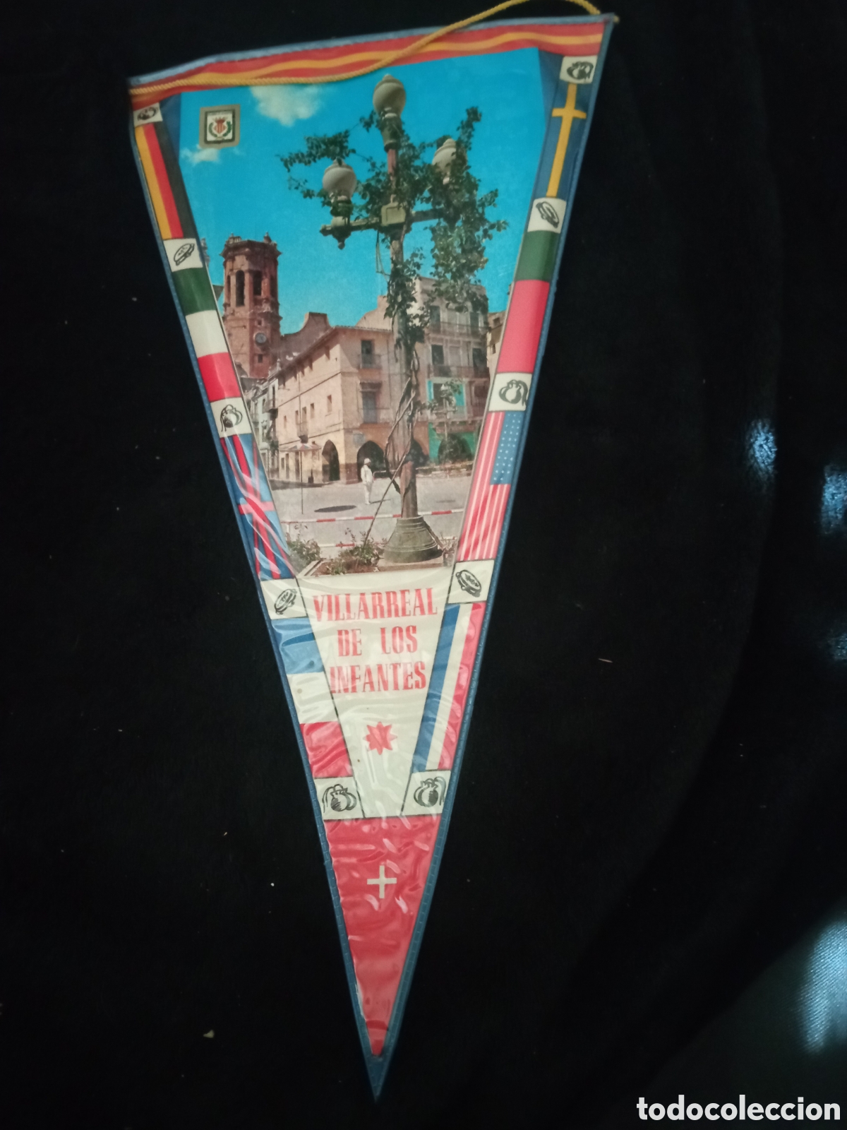 Banderines de colecci&oacute;n: Antiguo banderin, Villarreal de los Infantes de 28cm de altura