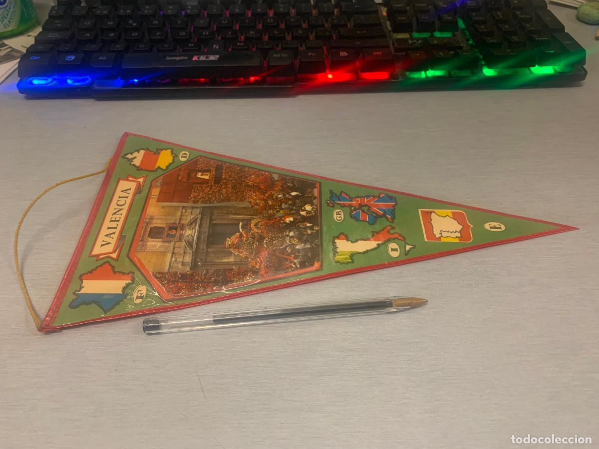 Sammlung von Wimpeln: BANDER&Iacute;N VALENCIA - PL&Aacute;STICO