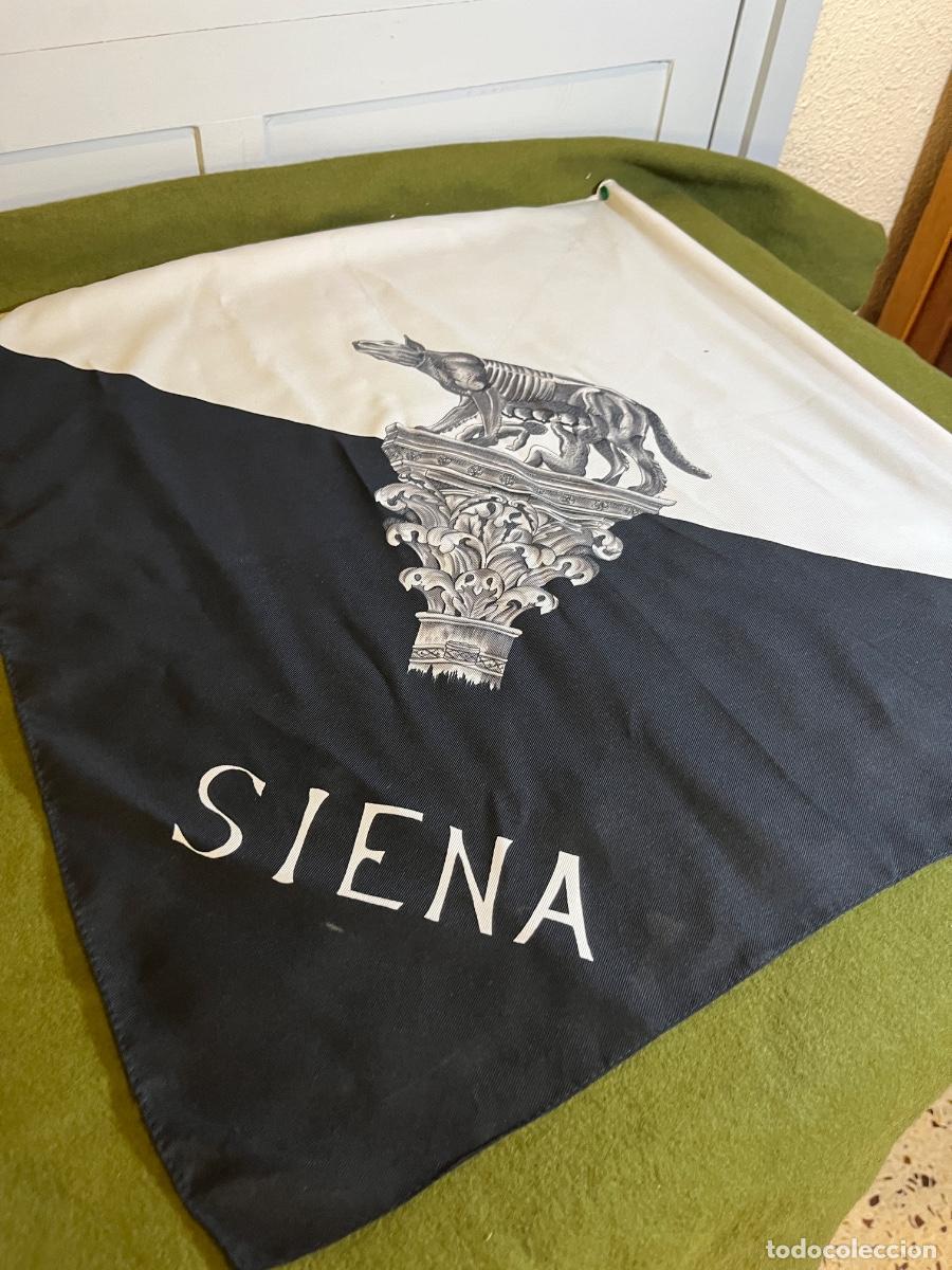 Banderines de colecci&oacute;n: Bandera Siena Italia con Asta de Madera Palio di Siena Contrada Vintage 50x50 cm