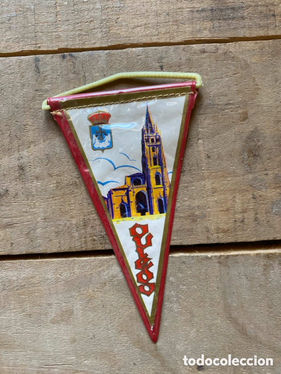 Banderines de colecci&oacute;n: Bander&iacute;n tur&iacute;stico de Oviedo