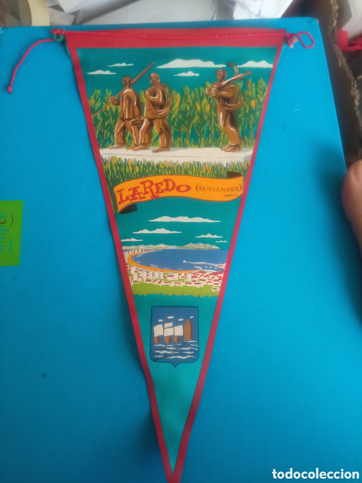 Banderines de colecci&oacute;n: Antiguo banderin, Laredo (Santander) 28 cm de altura