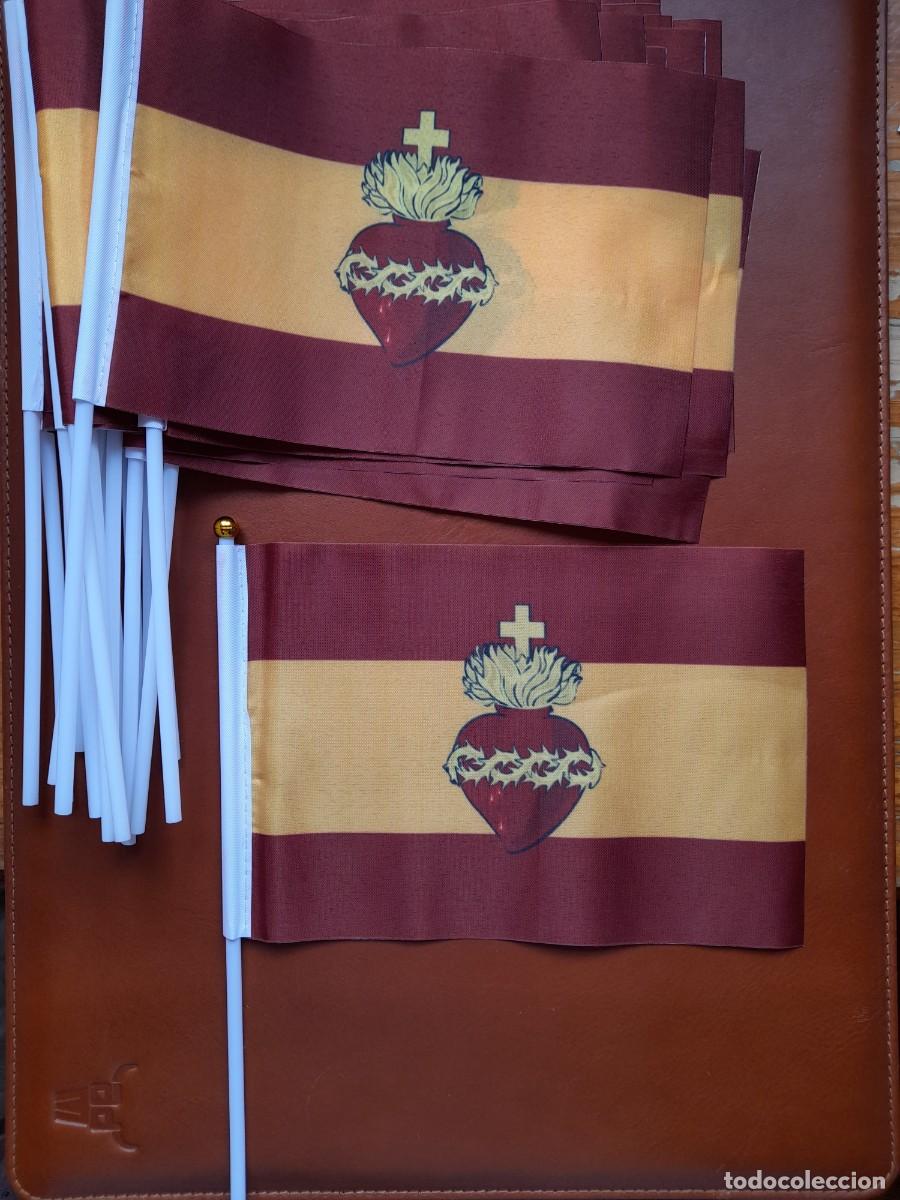 Banderines de colecci&oacute;n: Lote 20 banderas de mano Sagrado Corazon. Bandera de mano Sagrado Coraz&oacute;n. Sagrado Coraz&oacute;n Espa&ntilde;a