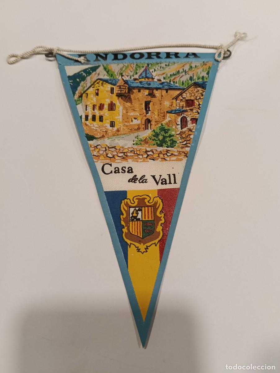 Banderines de colecci&oacute;n: Antiguo mini bander&iacute;n souvenir de Andorra - Casa de la Vall y Escudo (ca. 1960-1970)