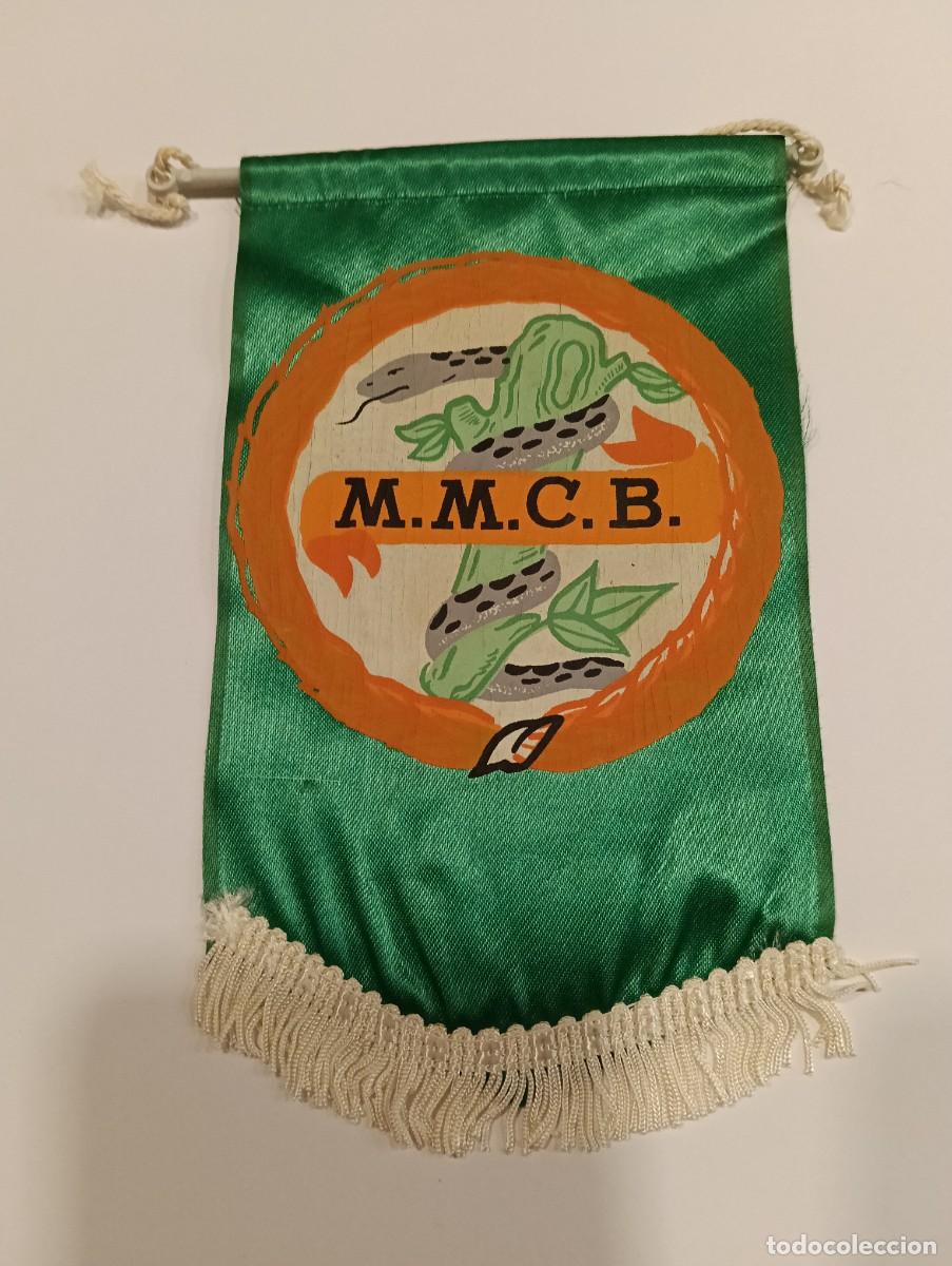 Banderines de colecci&oacute;n: Antiguo bander&iacute;n publicitario farmac&eacute;utico / m&eacute;dico M.M.C.B. - Raso verde con flecos (ca. 1960-1970)