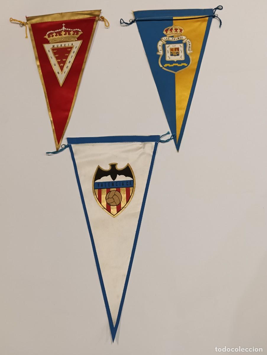 Banderines de colecci&oacute;n: Lote de 3 antiguos banderines de f&uacute;tbol vintage - Valencia C.F., Real Murcia C.F. y U.D. Las Palmas