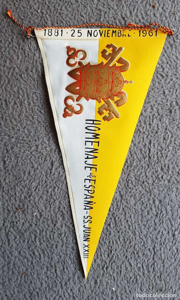Banderines de colecci&oacute;n: Lote 6 Banderines Vintage A&ntilde;os 60/70 - Religiosos y Souvenir Regional (Cantabria, Asturias, Vaticano