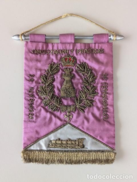Banderines de colecci&oacute;n: VINTAGE FERROCARRILES RENFE BANDERIN BORDADO REGIMIENTO DE MOVILIZACION Y PRACTICAS FFCC - FRANCO