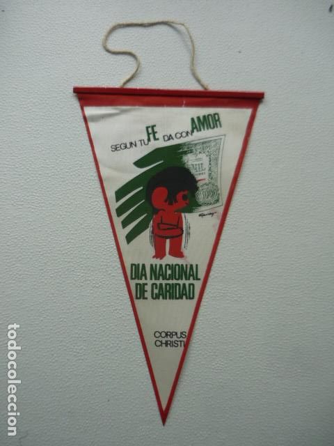 Banderines de colecci&oacute;n: DIA NACIONAL DE CARIDSD CORPUS CHISTI ANTIGUO BANDERIN