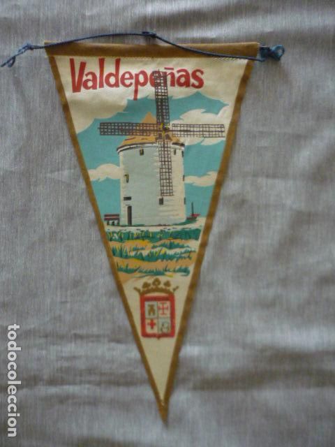 Sammlung von Wimpeln: VALDEPE&Ntilde;AS CIUDAD REAL ANTIGUO BANDERIN