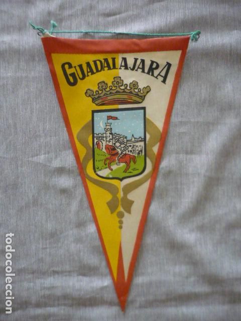 Galhardetes de cole&ccedil;&atilde;o: GUADALAJARA ANTIGUO BANDERIN