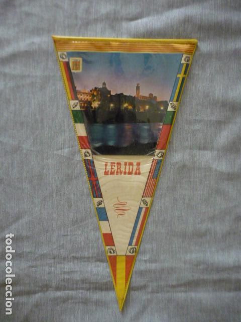 Banderines de colecci&oacute;n: LERIDA ANTIGUO BANDERIN