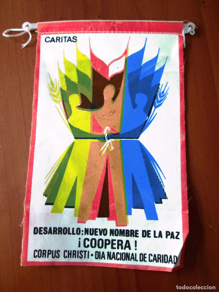Banderines de colecci&oacute;n: BANDERIN - CARITAS - CORPUS CHRISTI DIA NACIONAL DE CARIDAD