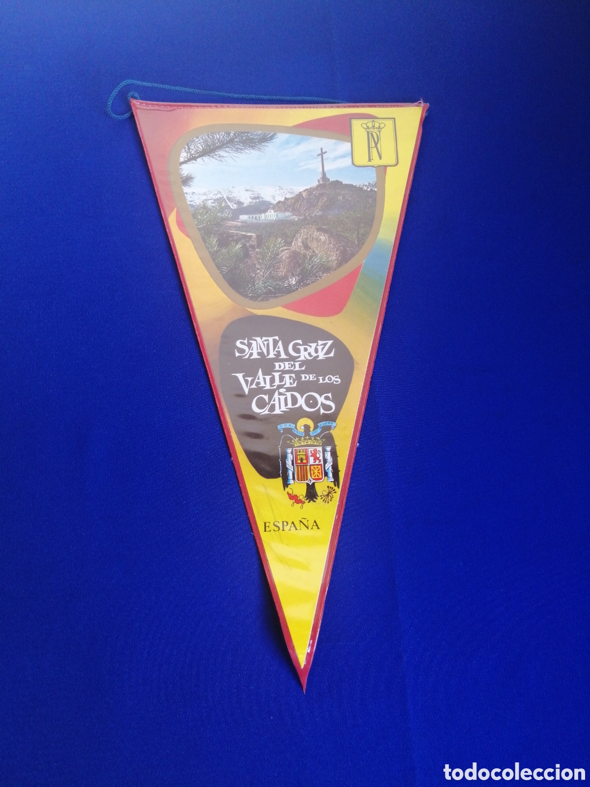 Collection pennants: SANTA CRUZ DEL VALLE DE LOS CA&Iacute;DOS ESPA&Ntilde;A - AGUILA DE SAN JUAN - BANDERIN ANTIGUO