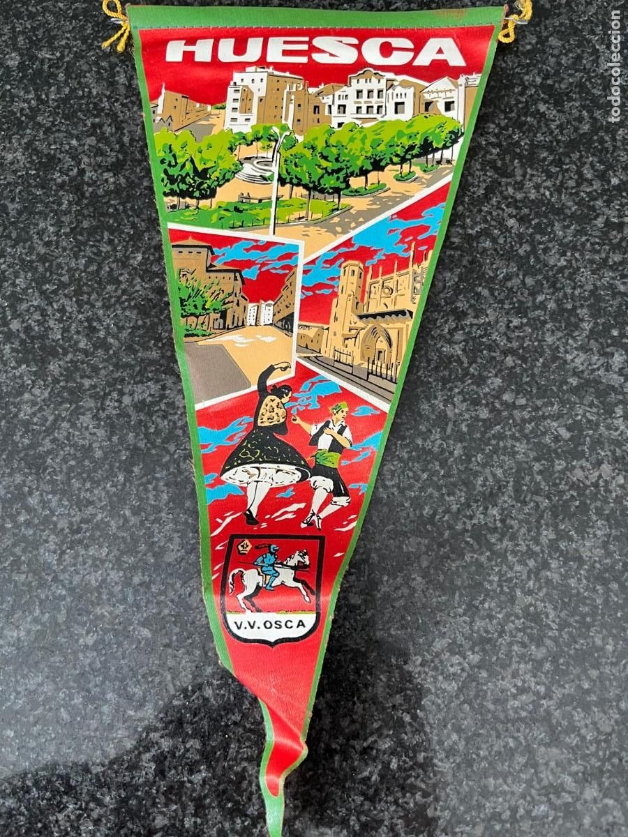 Banderines de colecci&oacute;n: banderin Huesca v.v. Osca a&ntilde;os 60