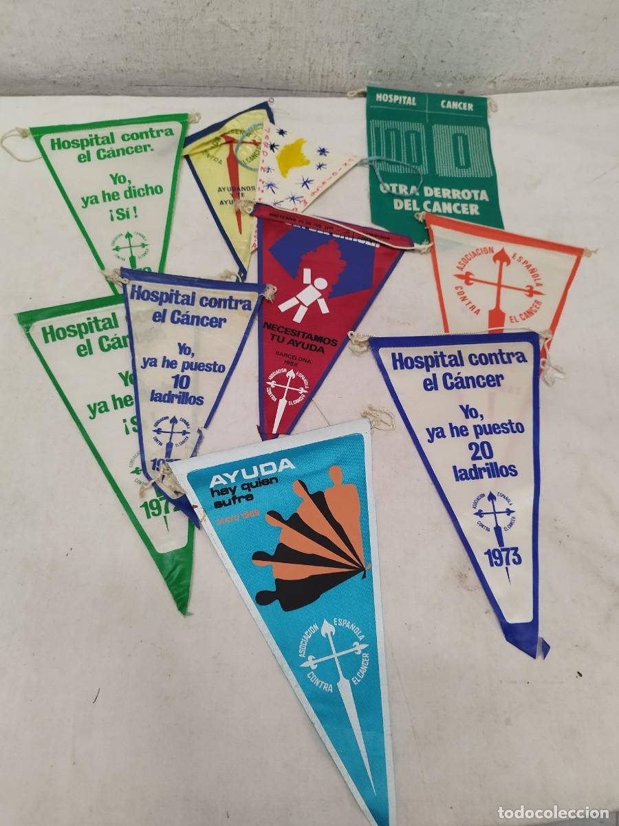 Banderines de colecci&oacute;n: Diez antiguos banderines de contra el cancer, anos 60 y 70.