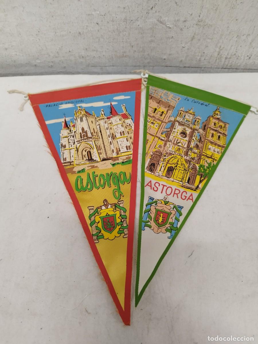 Banderines de colecci&oacute;n: 2 antiguos banderines de astorga la catedral y palacio episcopal. Leon.