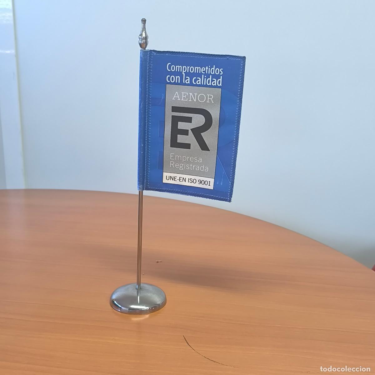 Banderines de colecci&oacute;n: 005151DEC-bander&iacute;n corporativo de mesa AENOR
