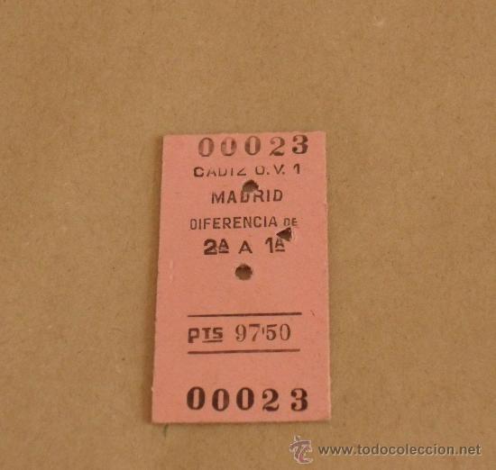 Coleccionismo Billetes de transporte: Billete de Tren. C&aacute;diz - Madrid. Diferencia 2&ordf; a 1&ordf;.