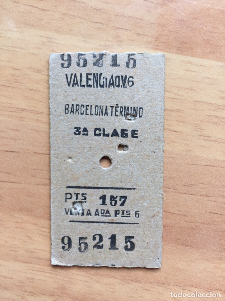 Collectables Transport Tickets: Billete de tren // Valencia T&eacute;rmino - Barcelona T&eacute;rmino // RENFE // 1962