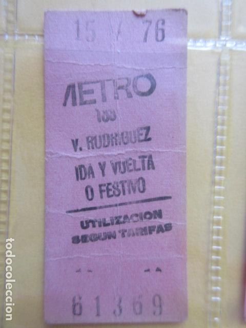 Collectables Transport Tickets: REFERENCIA REFMM01 - METRO MADRID - MODELO PARADA IDA VUELTA FESTIVO COLOR ROSA - V. RODRIGUES 133?