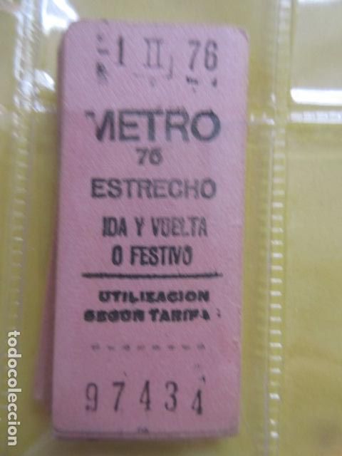 Coleccionismo Billetes de transporte: REFERENCIA REFMM01 - METRO MADRID - MODELO PARADA IDA VUELTA FESTIVO COLOR ROSA - ESTRECHO 76