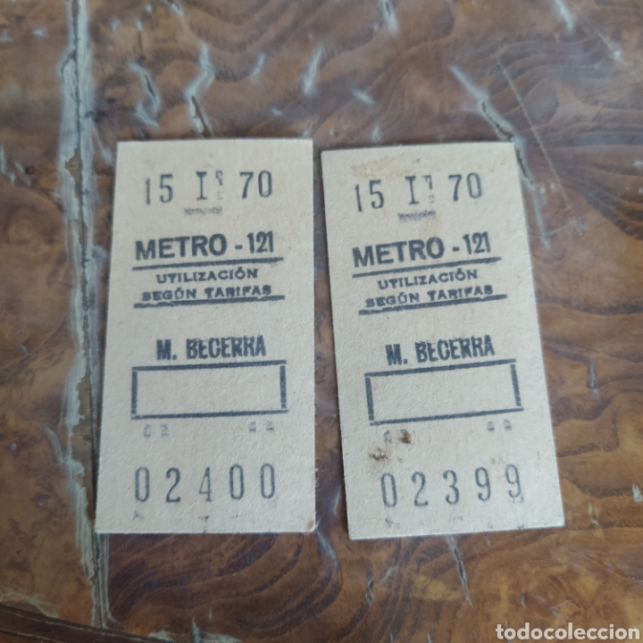 Collectables Transport Tickets: 2 billetes metro Madrid 1970 Manuel Becerra correlativos