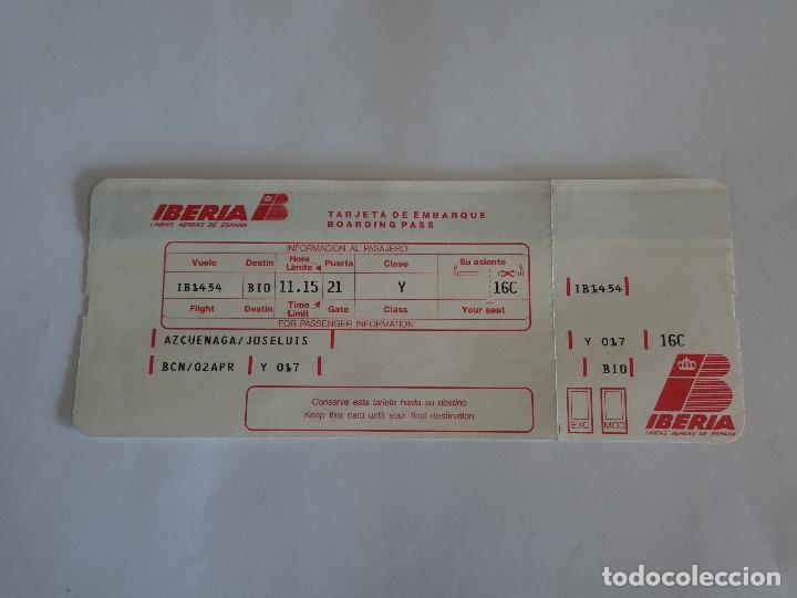 Coleccionismo Billetes de transporte: Tarjeta de embarque Iberia a&ntilde;os 90 Ticket pase avion vuelo Barcelona Bilbao creo que de 1998