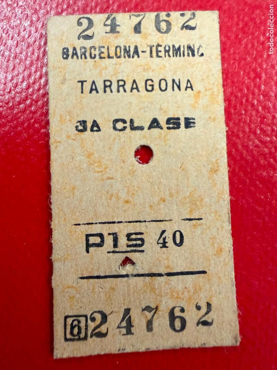Coleccionismo Billetes de transporte: Barcelona - Tarragona . Antiguo billete de tren o tranvia en carton rigido