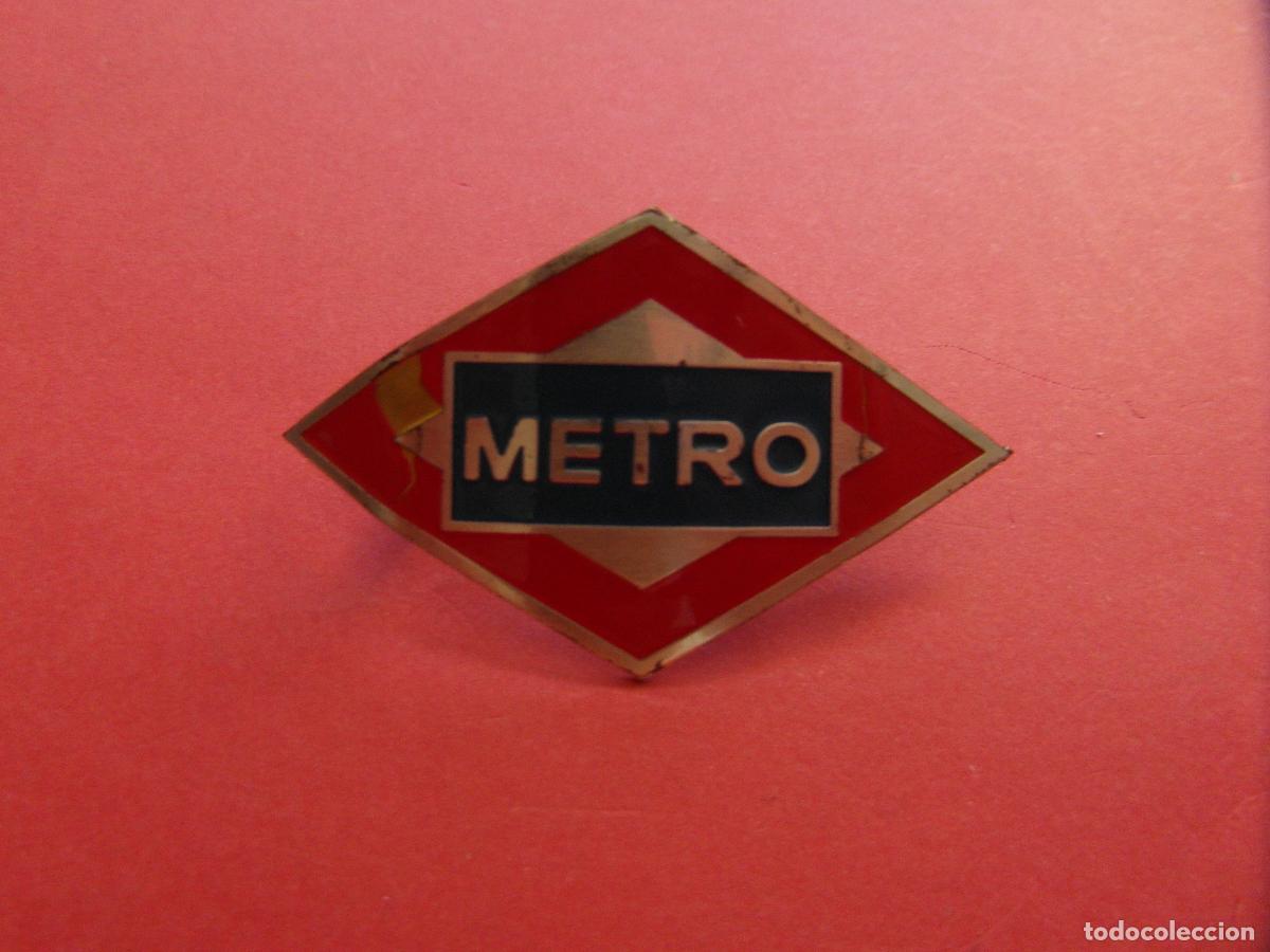 Coleccionismo Billetes de transporte: COMPA&Ntilde;IA METROPOLITANO MADRID CHAPA INSIGNIA CMM LOGO METRO MUY BUEN ESTADO VERFOTO