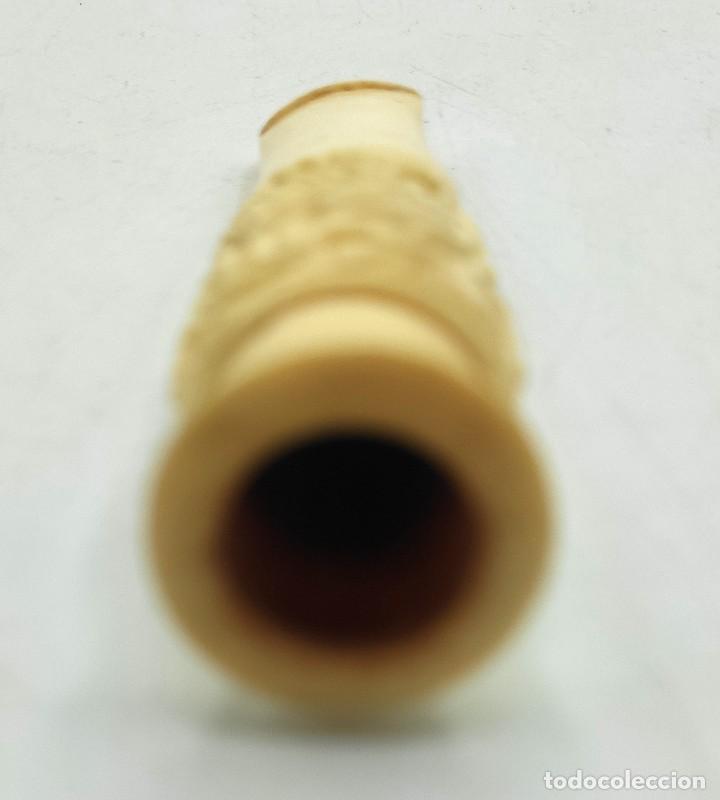 Boquillas de colección: Boquilla de pipa en marfil tallado, con motivo oriental, de princpios del siglo XX. - Foto 3 - 303569963