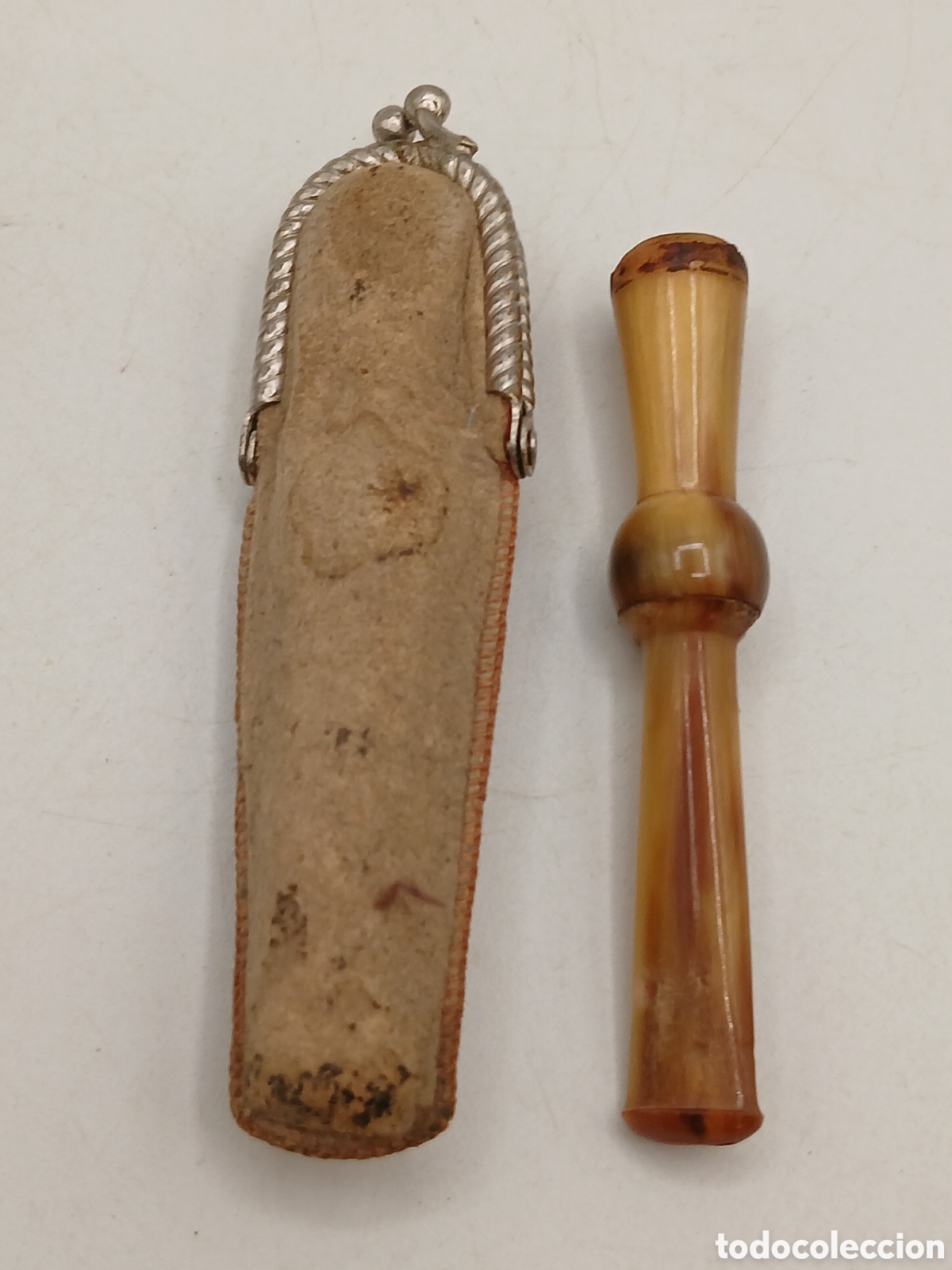 Boquillas de colecci&oacute;n: Antigua boquilla asta estuche cuero forrado seda