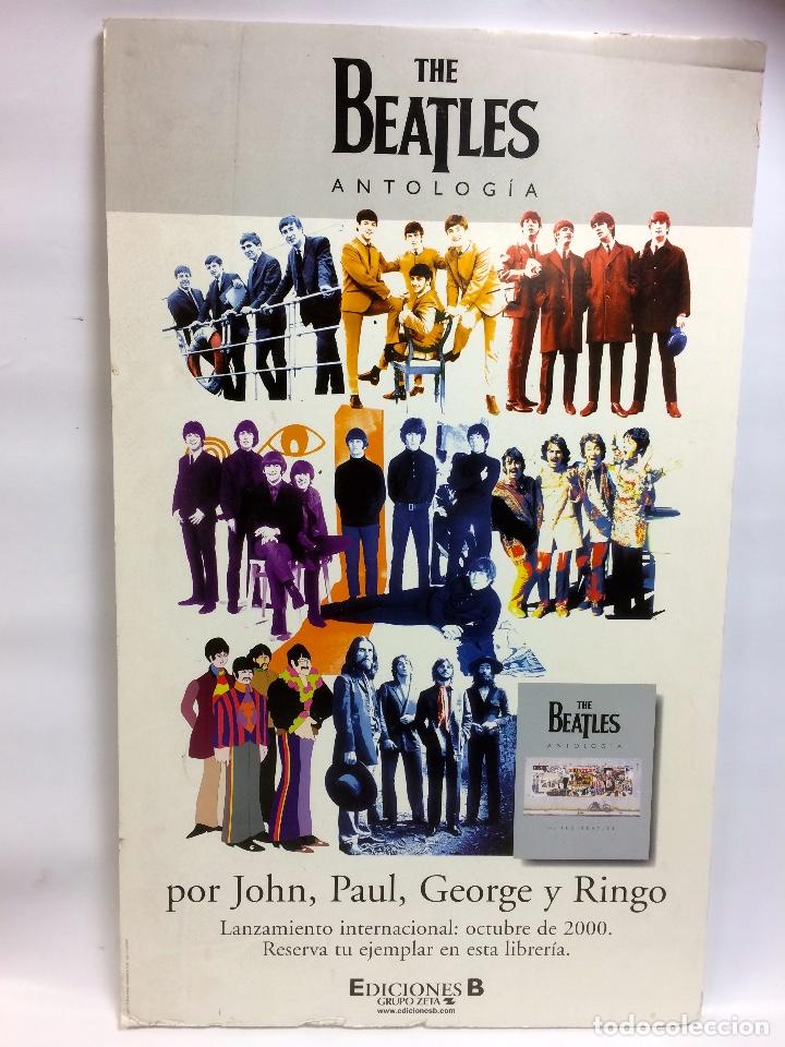 Coleccionismo de carteles: CARTEL PROMOCIONAL LIBRO THE BEATLES, EN CARTON PLUMA