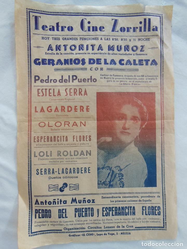 Collezionismo di affissi: GERANIOS DE LA CALETA. TEATRO CINE ZORRILLA. Melilla. Anto&ntilde;ita Mu&ntilde;oz, Pedro del Puerto, Estela Serra