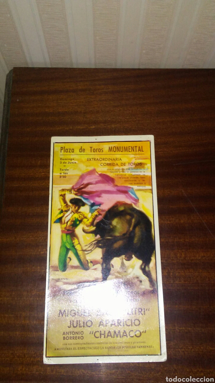 Coleccionismo de carteles: Peque&ntilde;o cartel postal ,plaza de Toros Monumental ,mide 22x10.
