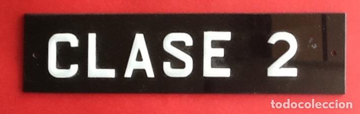 Sammeln von Plakaten: LETRERO-CARTELITO. DE UN COLEGIO A&Ntilde;OS 60 - CLASE -ENVIO INCLUIDO.