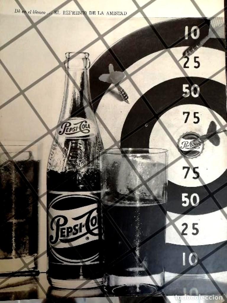 Poster collecting: AFICHE PUBLICITARIO RETRO ORIGINAL PEPSI (EN EL BLANCO) 1960