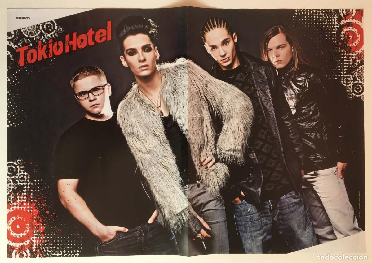 Coleccionismo de carteles: Tokio Hotel / Debby Ryan Disney Poster BRAVO Magazine Bulgaria 2009 Music Movie