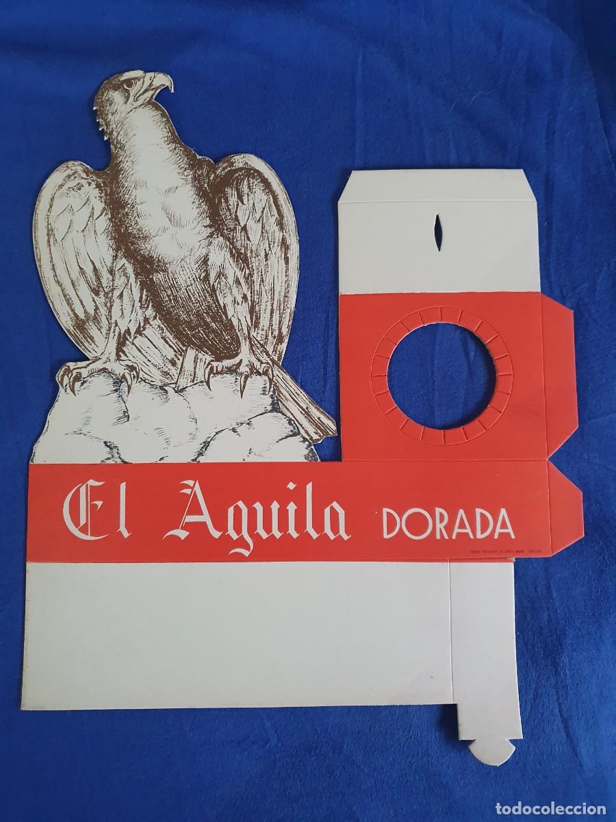 Coleccionismo de carteles: Cartel de cervezas el aguila dorada troquelado publicitario antiguo 25 x 35 estado muy bueno