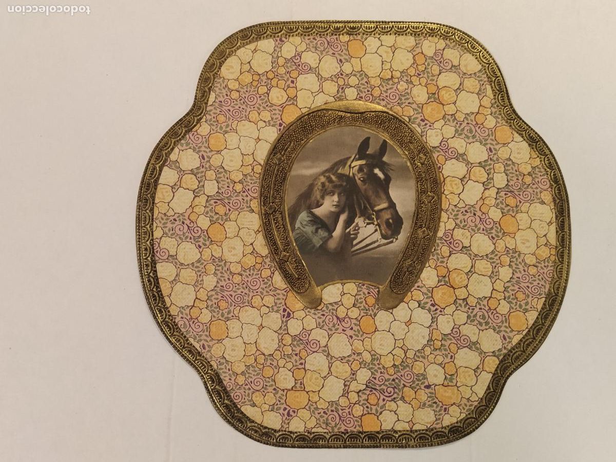 Coleccionismo de carteles: CARTEL ANTIGUO CON RELIEVE - CABALLO Y MUJER - HERRADURA - VER FOTOS