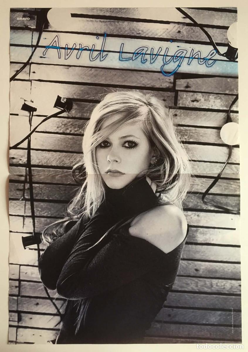 Coleccionismo de carteles: Avril Lavigne Black and White / Glee Cast Double-Sided Poster Bravo Magazine Bulgaria Music