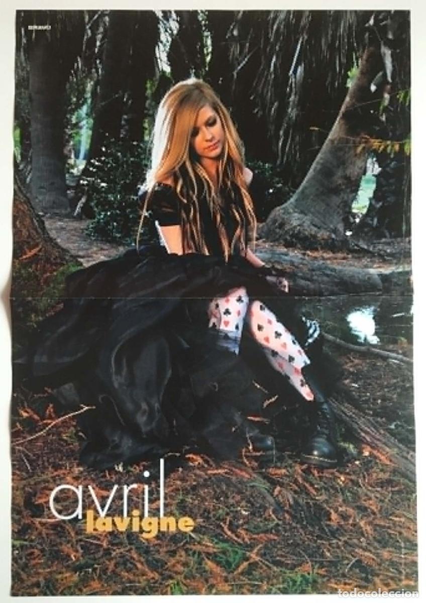 Coleccionismo de carteles: Avril Lavigne Gothic Style / Logan Lerman Double-Sided Poster Bravo Magazine Bulgaria Music Movie